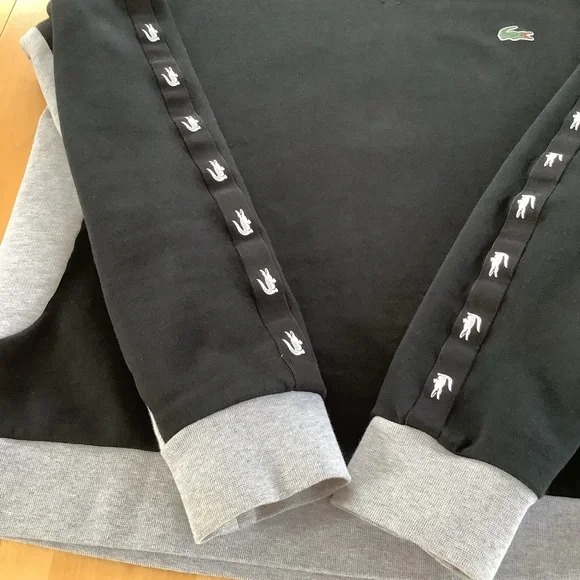 Lacoste Graphic Logo Tape Crewneck Sweatshirt - Picture 7 of 12